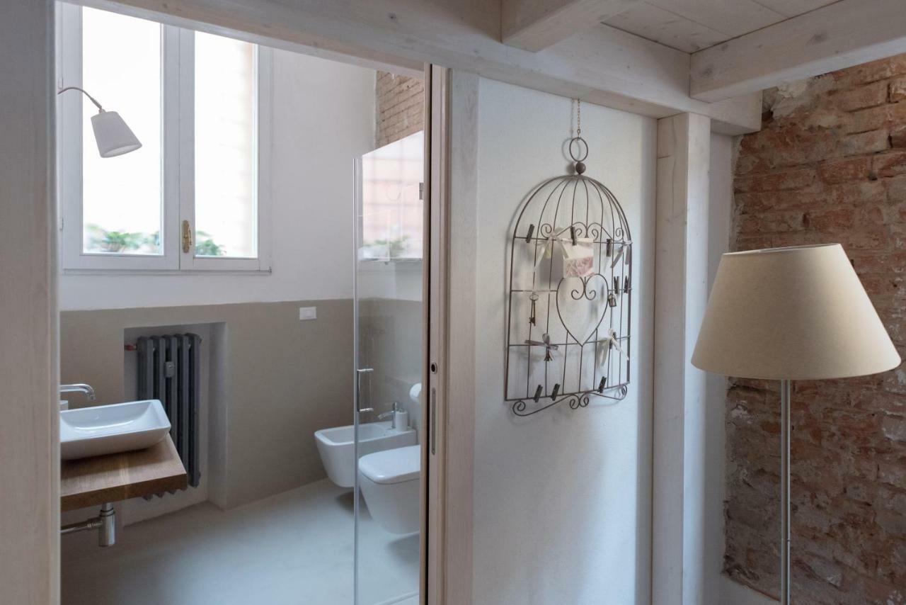 New Loft In The Heart Of Bologna Apartment Bagian luar foto