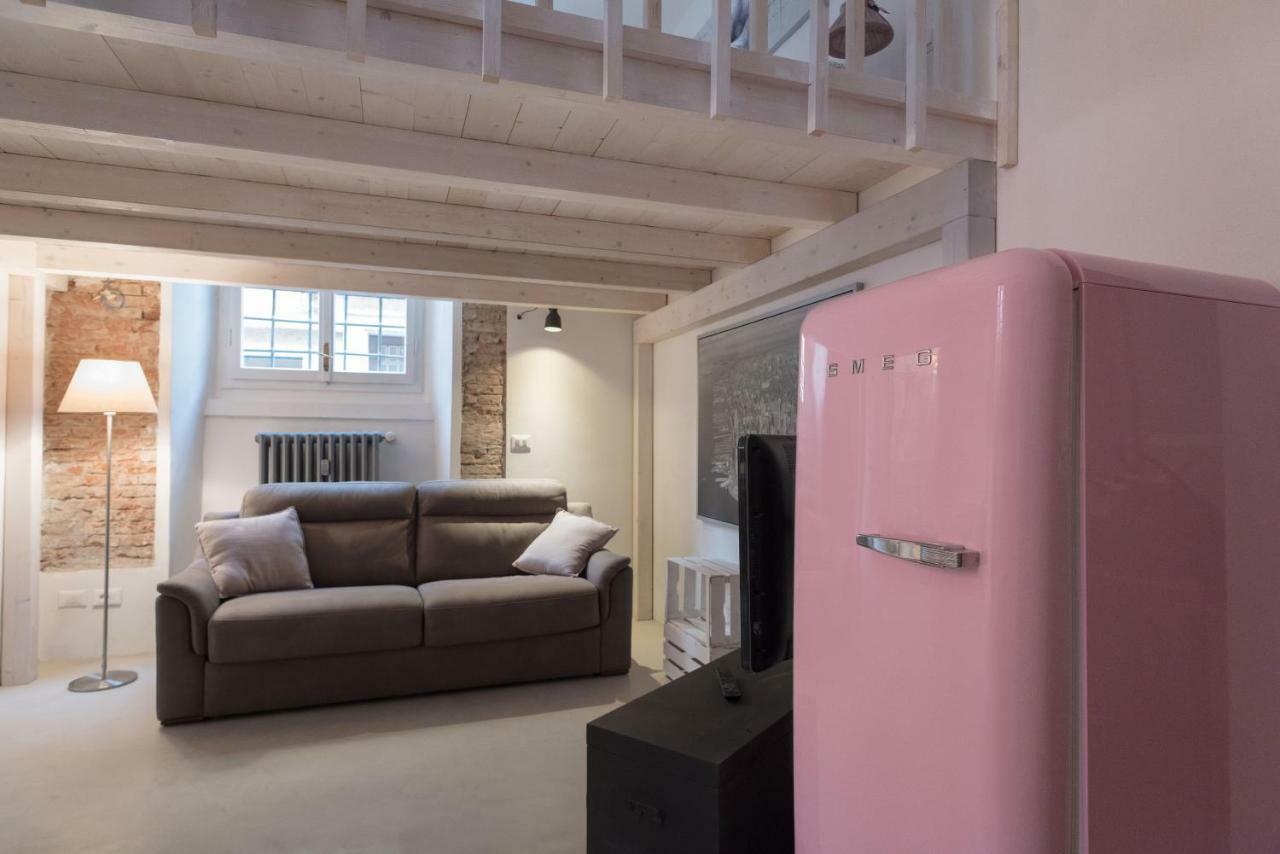 New Loft In The Heart Of Bologna Apartment Bagian luar foto